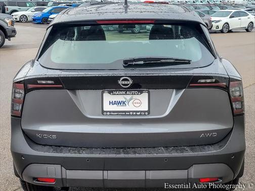 2025 Nissan Kicks S