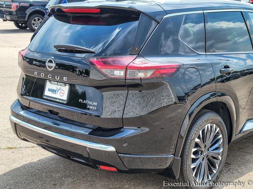 2025 Nissan Rogue Platinum