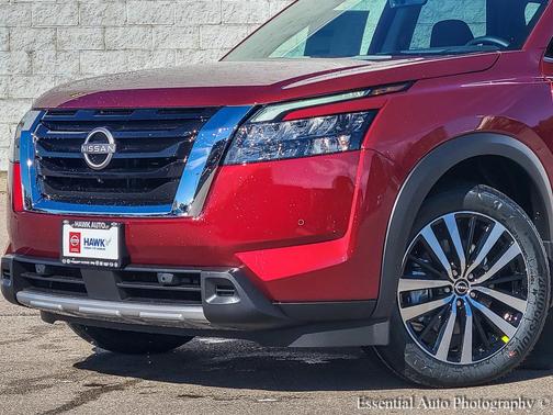 2025 Nissan Pathfinder Platinum 4WD