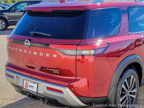 2025 Nissan Pathfinder Platinum 4WD