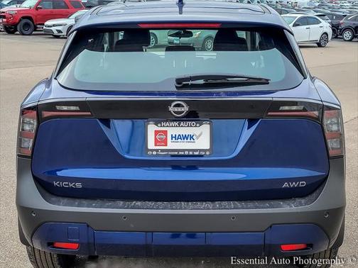 2025 Nissan Kicks S