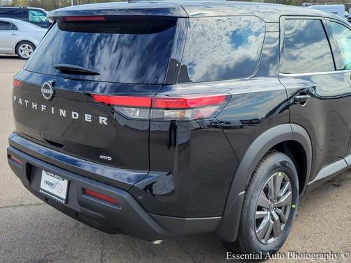 2025 Nissan Pathfinder S 4WD