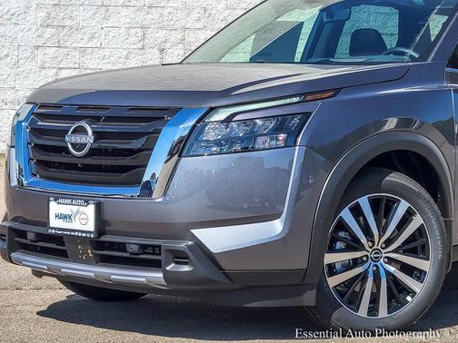 2025 Nissan Pathfinder Platinum 4WD