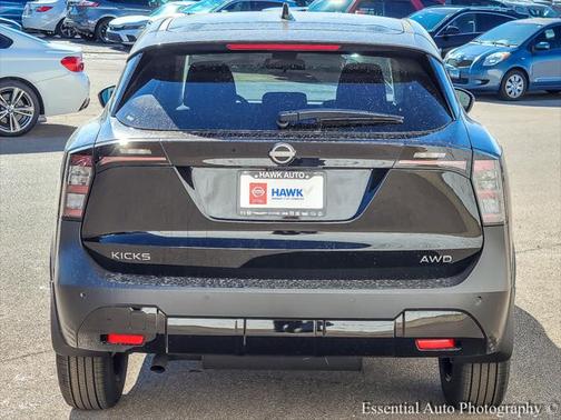 2025 Nissan Kicks SV