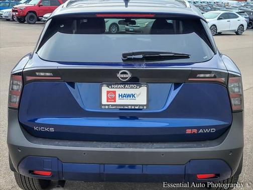 2025 Nissan Kicks SR