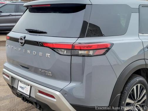 2025 Nissan Pathfinder Platinum 4WD