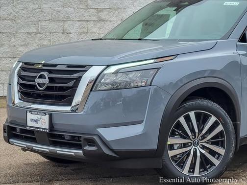 2025 Nissan Pathfinder Platinum 4WD