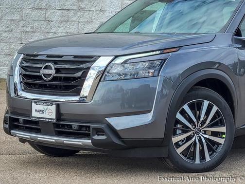 2025 Nissan Pathfinder Platinum 4WD
