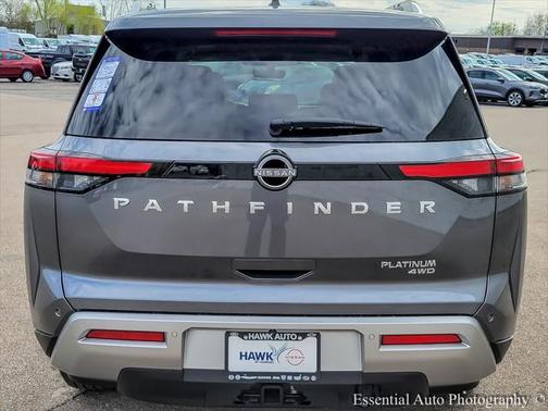 2025 Nissan Pathfinder Platinum 4WD
