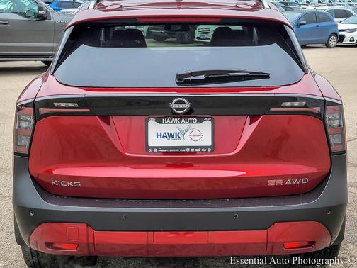 2026 Nissan Kicks SR