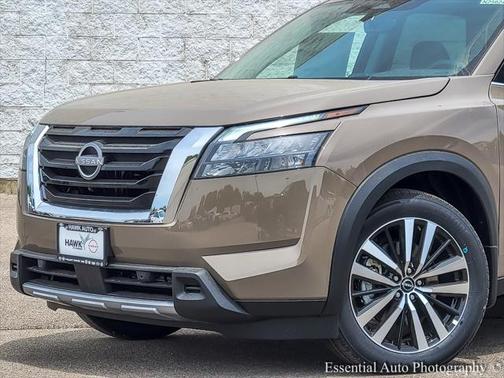 2025 Nissan Pathfinder Platinum 4WD