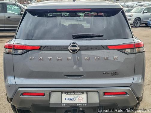 2026 Nissan Pathfinder Platinum