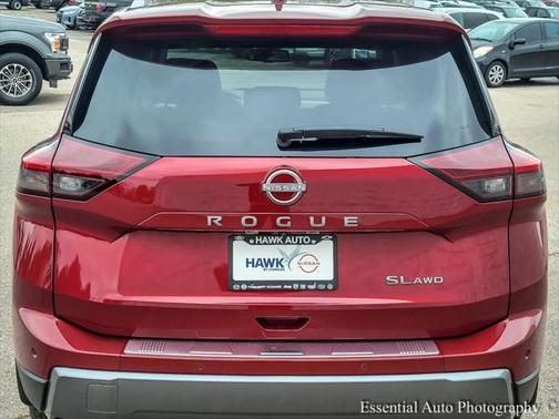 2025 Nissan Rogue SL