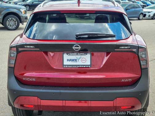 2025 Nissan Kicks SV