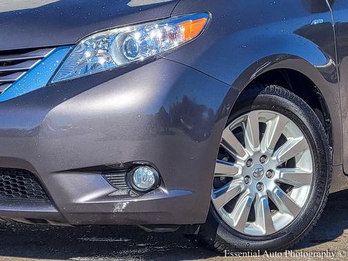 2016 Toyota Sienna XLE