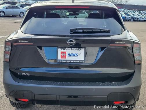 2025 Nissan Kicks SV