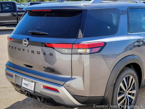 2025 Nissan Pathfinder Platinum 4WD