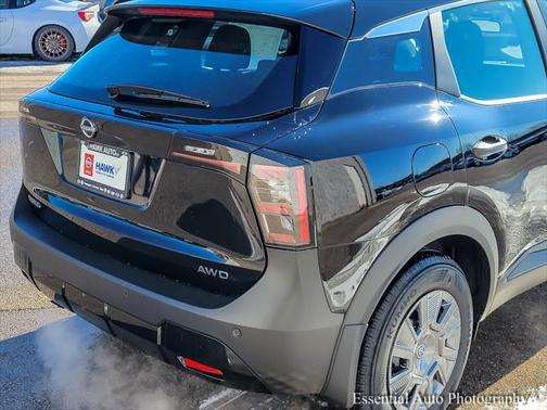 2025 Nissan Kicks S