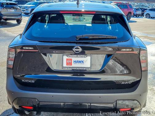 2025 Nissan Kicks S