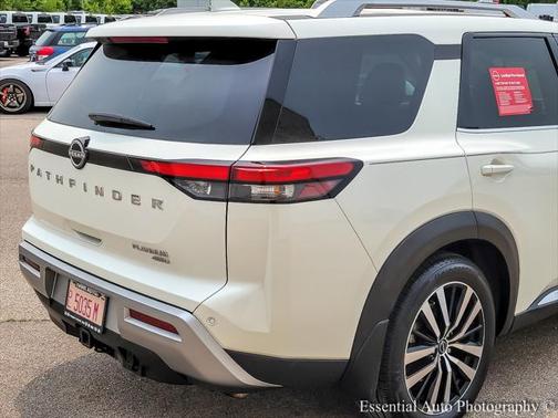 2024 Nissan Pathfinder Platinum 4WD