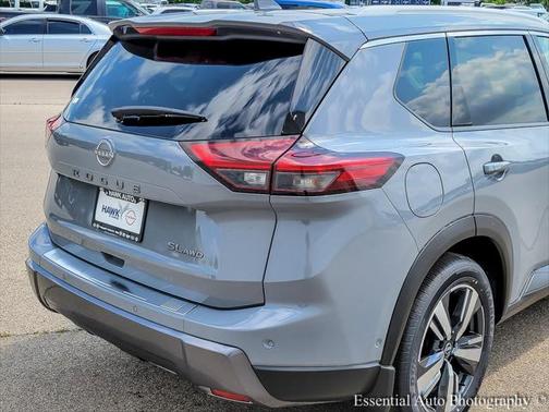 2025 Nissan Rogue SL