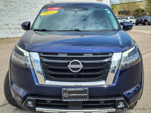 2022 Nissan Pathfinder SL 4WD