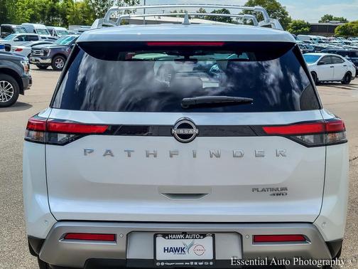 2025 Nissan Pathfinder Platinum 4WD