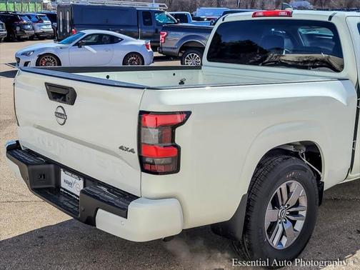 2025 Nissan Frontier SV