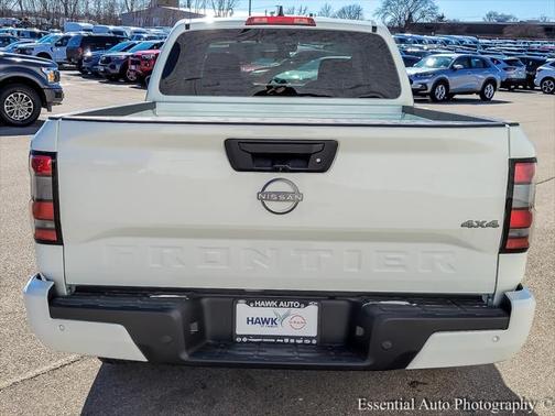 2025 Nissan Frontier SV