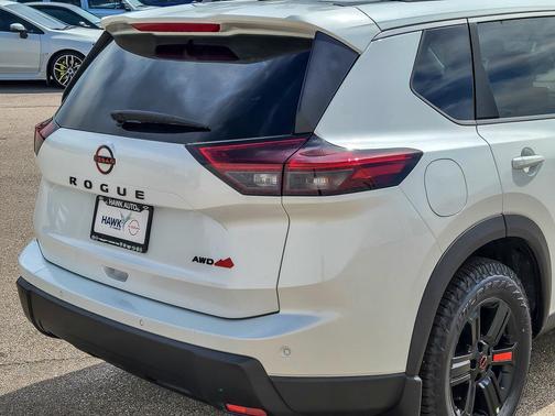Everest White Pearl Tricoat 2026 Nissan Rogue Rock Creek