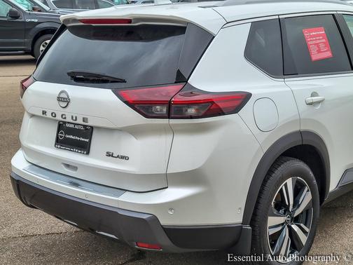 2024 Nissan Rogue SL