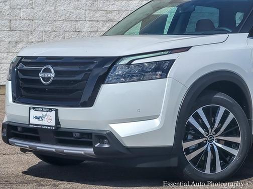 2025 Nissan Pathfinder Platinum 4WD
