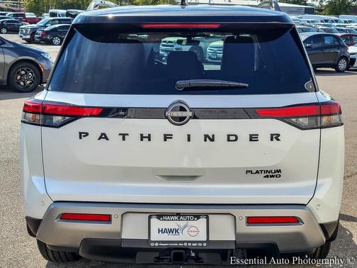 2025 Nissan Pathfinder Platinum 4WD