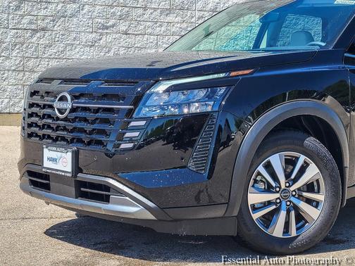 Super Black 2026 Nissan Pathfinder SL