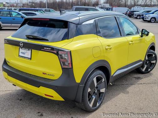 2025 Nissan Kicks SR
