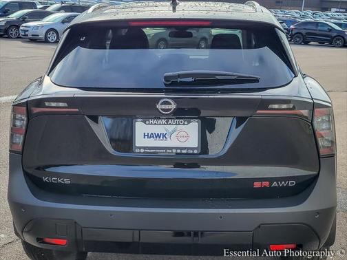 2025 Nissan Kicks SR
