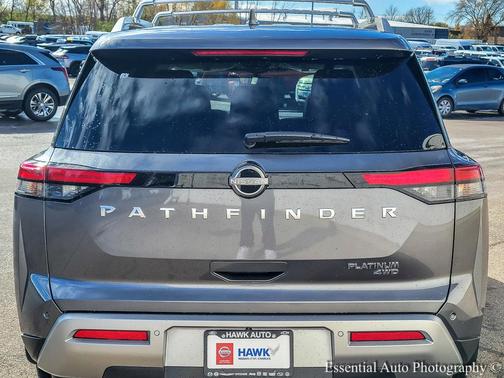 2025 Nissan Pathfinder Platinum 4WD