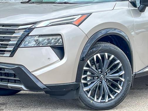 2025 Nissan Rogue Platinum
