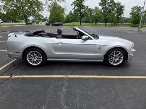 2013 Ford Mustang V6