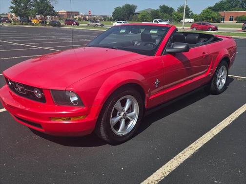 2007 Ford Mustang Deluxe