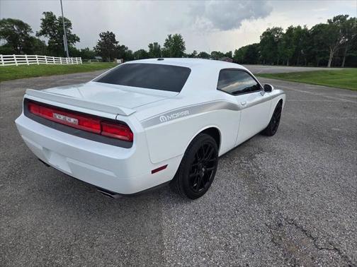 2011 Dodge Challenger Base