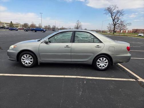 2005 Toyota Camry LE