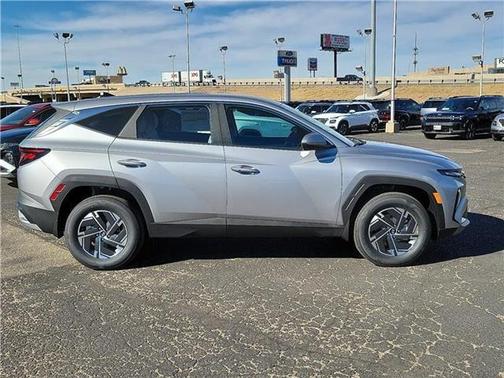 2026 Hyundai TUCSON Hybrid Blue SE