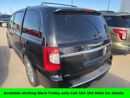 2013 Chrysler Town & Country Touring