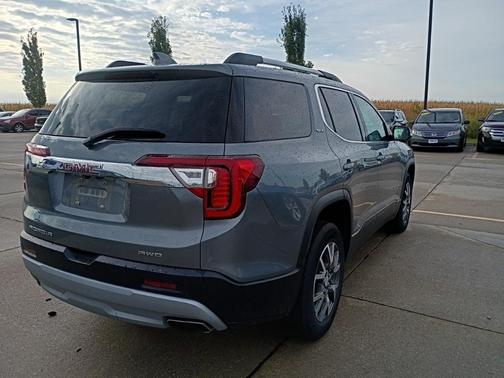 2022 GMC Acadia AWD SLE
