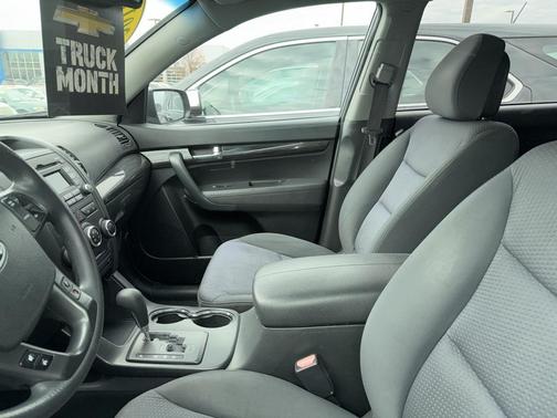 2011 Kia Sorento LX