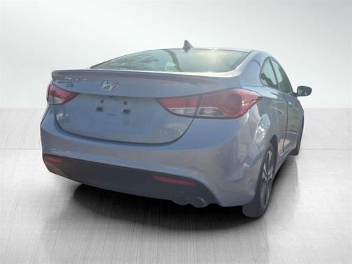 2013 Hyundai ELANTRA SE