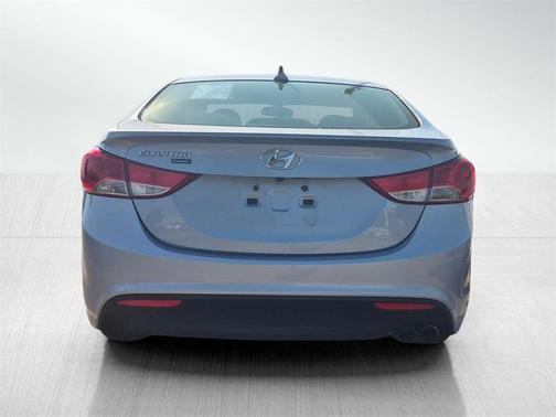 2013 Hyundai ELANTRA SE