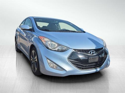 2013 Hyundai ELANTRA SE
