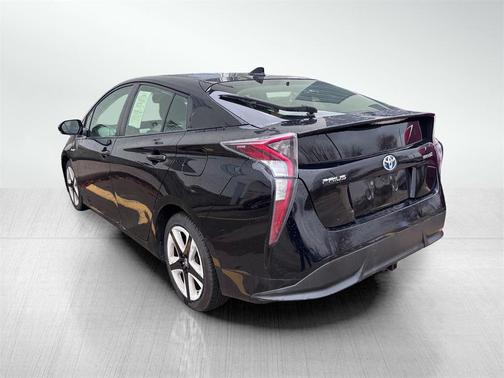 2016 Toyota Prius Four Touring